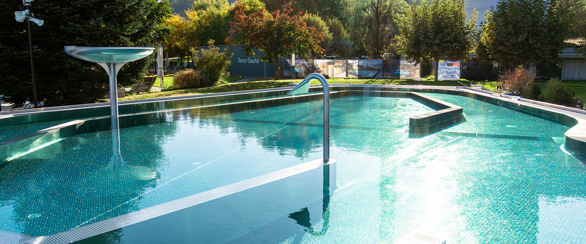BZ Image 1981x826 px_0000_251016_Therme_Fliessbecken_06