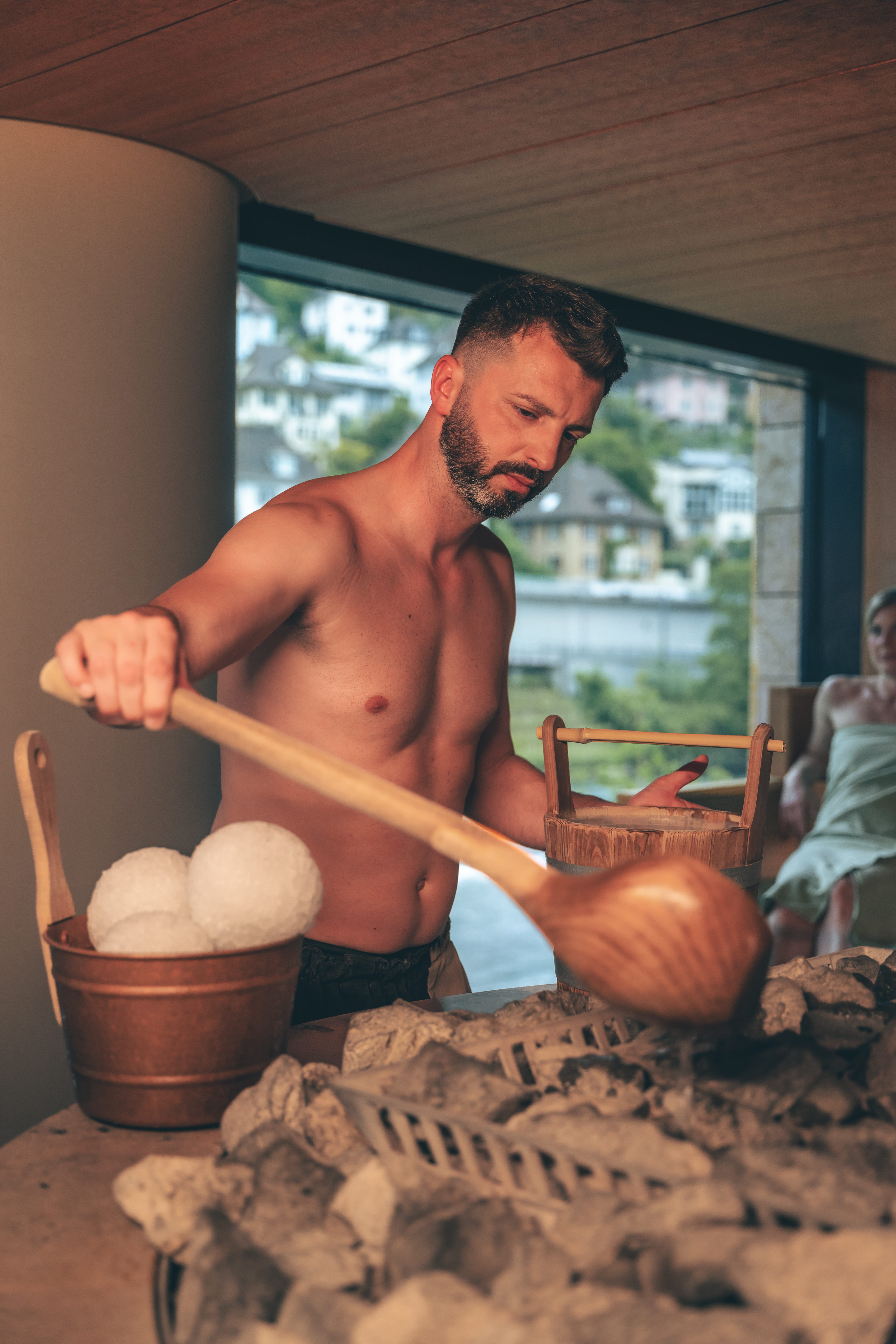 Sauna-Aufguss hoch_(c) ThermalBaden AG